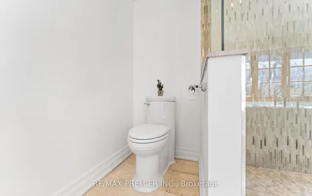 Additional image 39 of 211 Mutual St