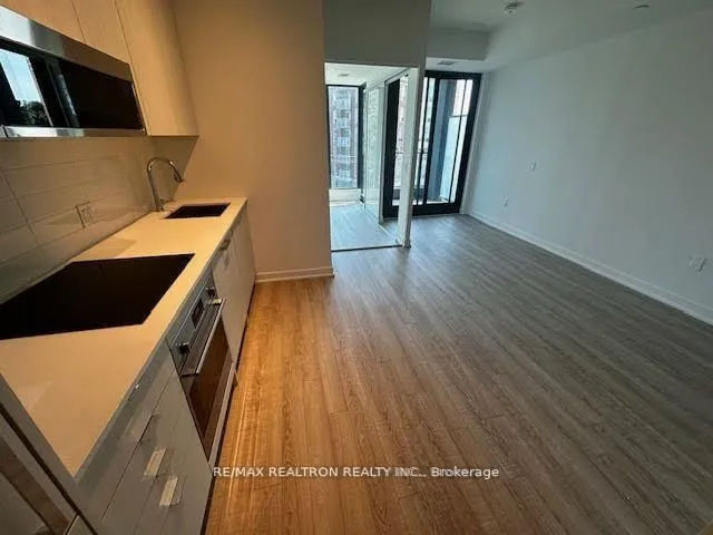 Additional image 6 of 250 Lawrence Ave Unit 415