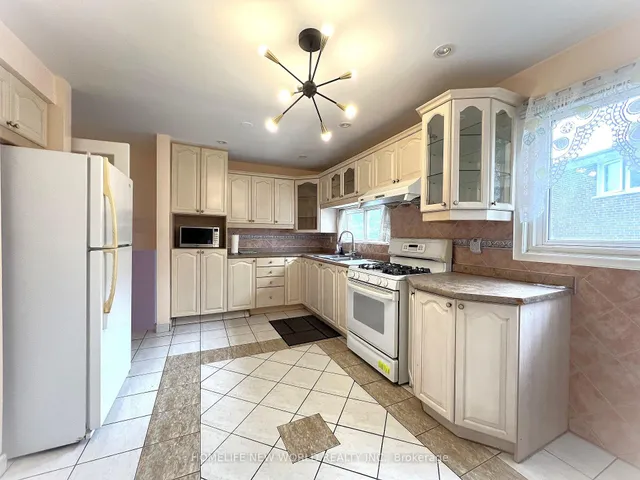 Additional image 5 of 28 Greyhound Dr