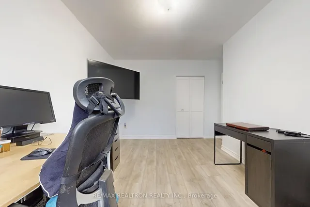 Additional image 22 of 15 Esterbrooke Ave Unit 131