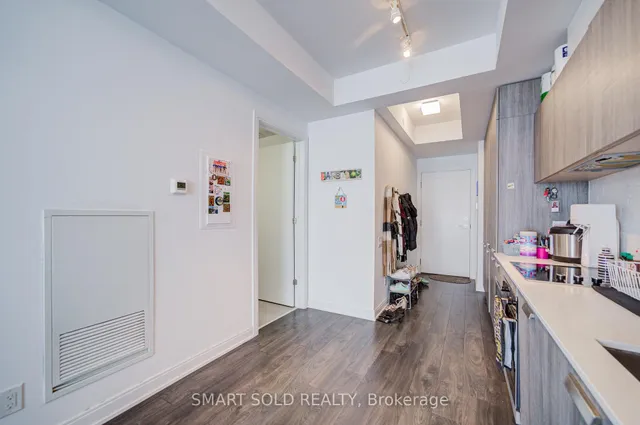 Additional image 20 of 50 Charles St Unit 2909