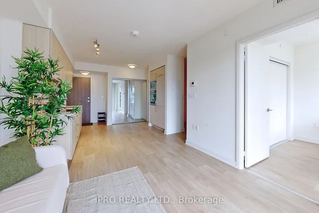 Additional image 26 of 27 Bathurst St Unit 703W