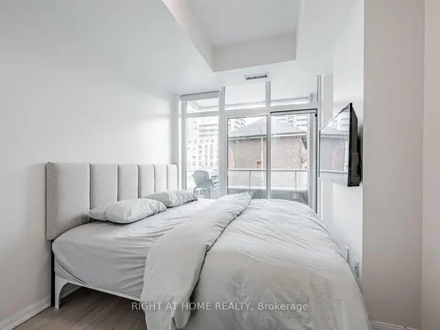 Additional image 17 of 65 East Liberty St Unit 322