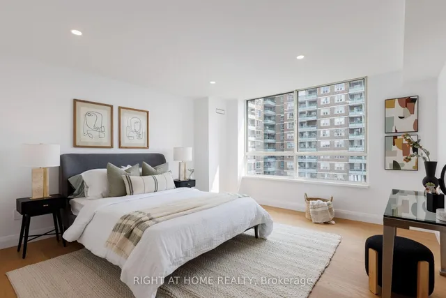 Additional image 35 of 130 Carlton St Unit 1403