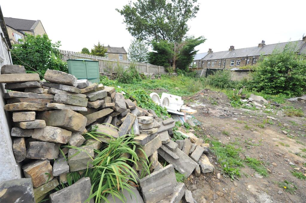 Additional image 4 of Leeds Road, Eccleshill, Bradford