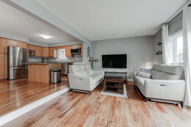 Additional image 19 of 22 Pebblecreek Dr