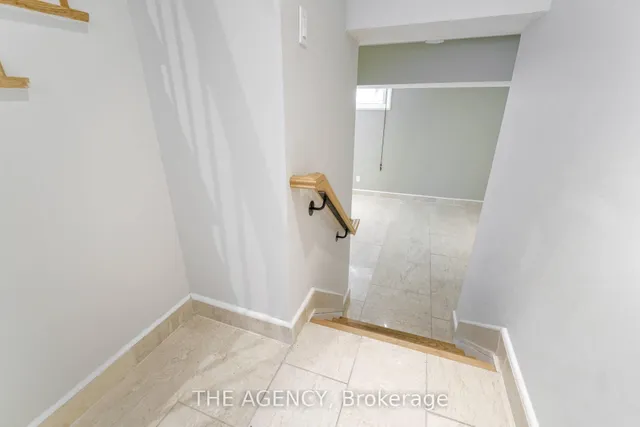 Additional image 29 of 90 Castlebury Cres Unit 21