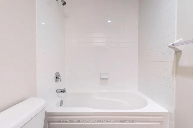 Additional image 16 of 39 Annie Craig Dr Unit 221