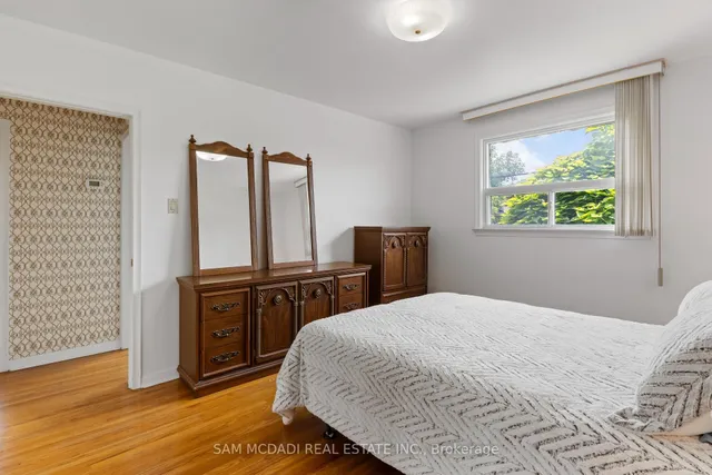 Additional image 24 of 70 Frost St