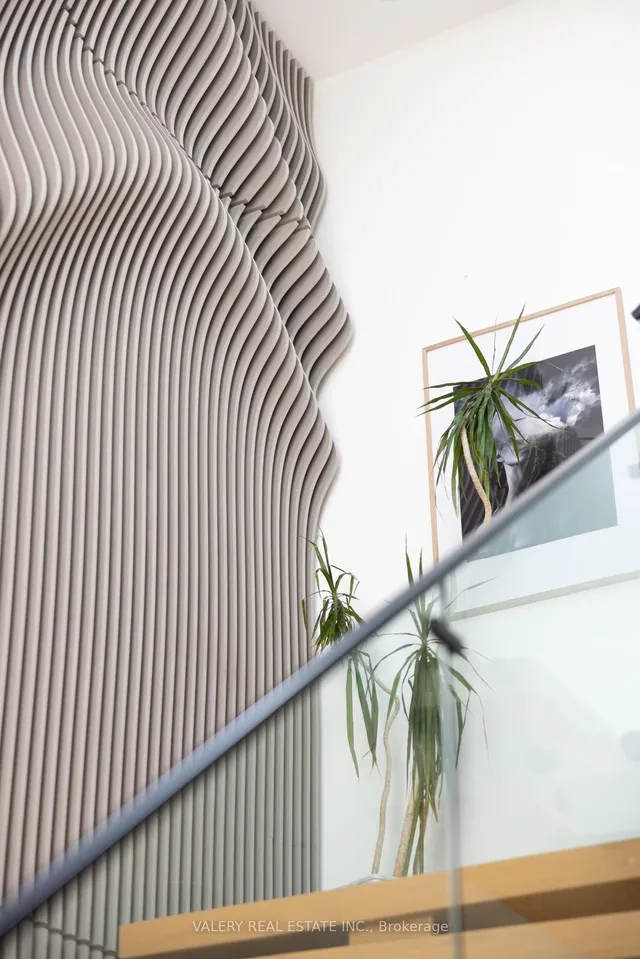 Additional image 18 of 83 Virginia Ave