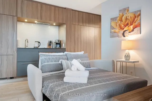 Additional image 24 of 155 Yorkville Ave Unit 704