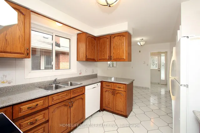 Additional image 9 of 64 Orangewood Cres