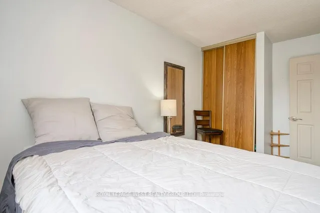 Additional image 34 of 92 Twenty Ninth St Unit 3