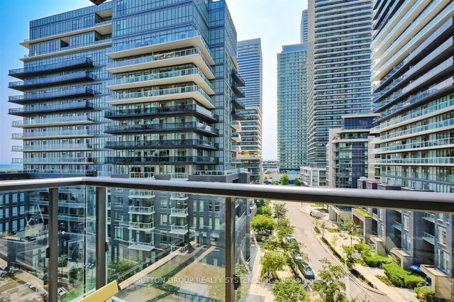 Additional image 23 of 39 Annie Criag Dr Unit 704