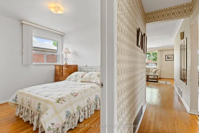 Additional image 18 of 70 Frost St