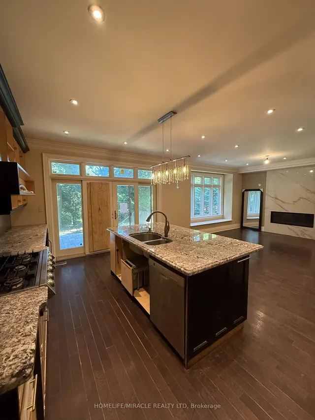 Additional image 14 of 16 Ravenscrest Dr