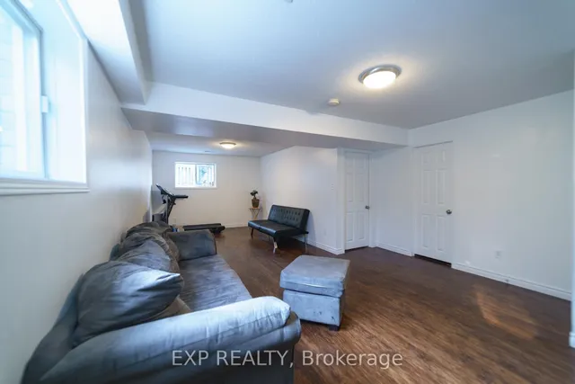 Additional image 27 of 430 Bankside Cres