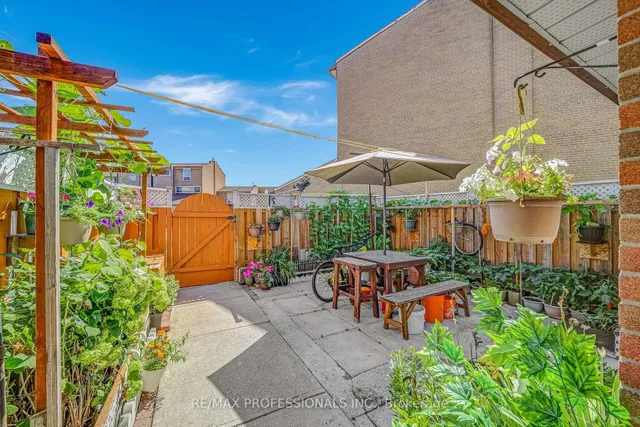 Additional image 19 of 256 John Garland Blvd Unit 133