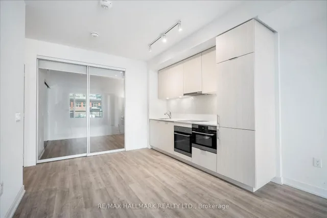 Additional image 9 of 158 Front St Unit 413