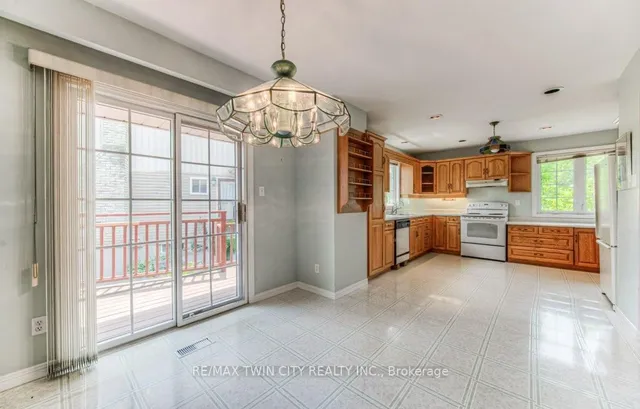 Additional image 8 of 38 Charnwood Crt