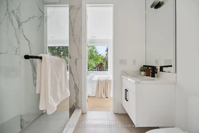 Additional image 17 of 98 Hogarth Ave