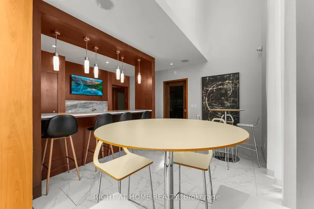 Additional image 20 of 255 Village Green Sq Unit 1501