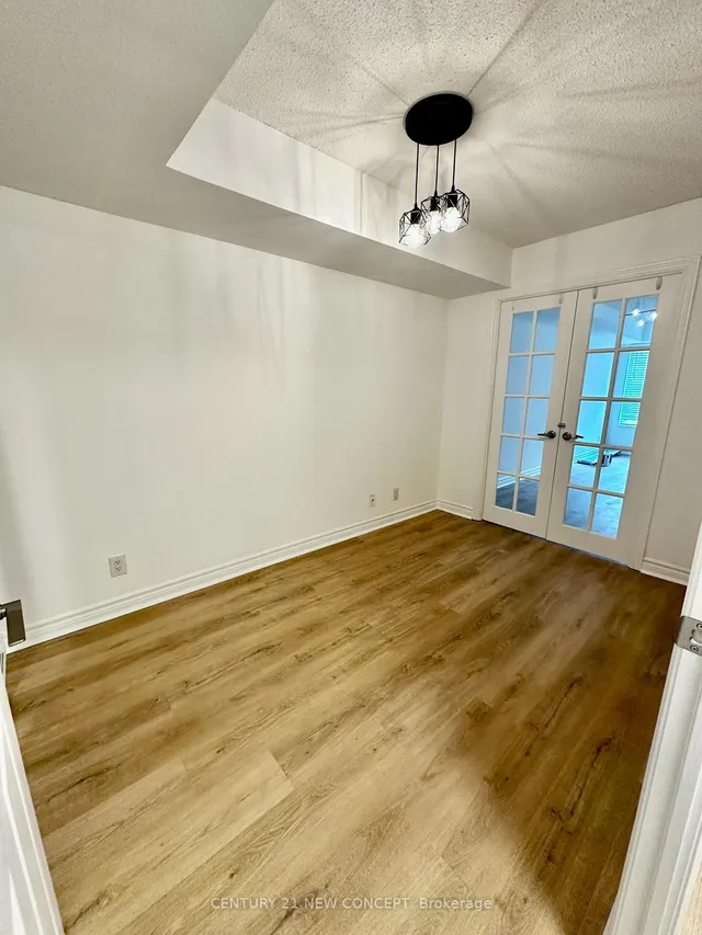 Additional image 4 of 225 Wellesley St Unit 409