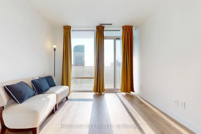 Additional image 15 of 501 Yonge St Unit 2701