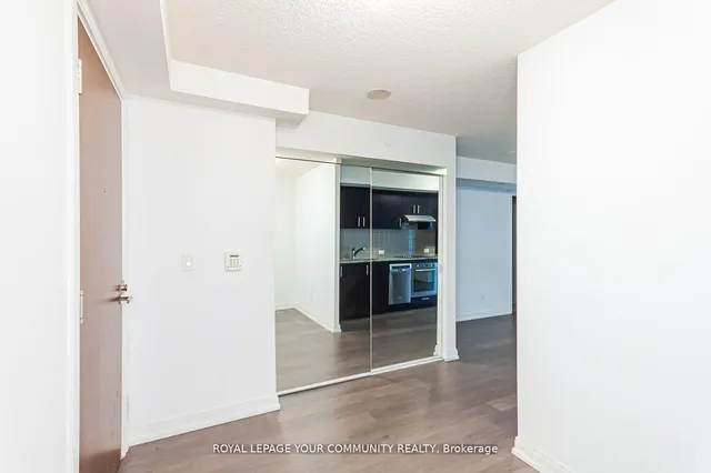 Additional image 32 of 255 Village Green Sq Unit 1310