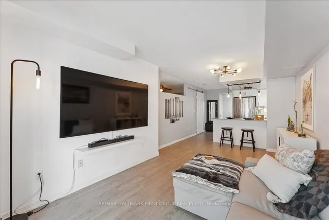 Additional image 14 of 65 East Liberty St Unit 1018