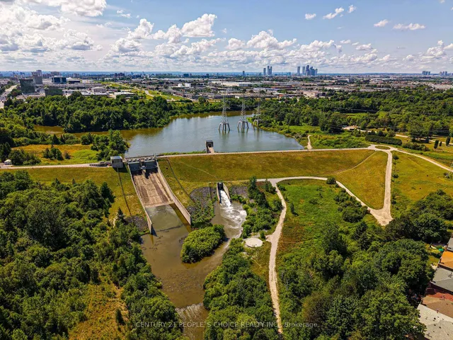 Additional image 48 of 133 Robert Hicks Dr