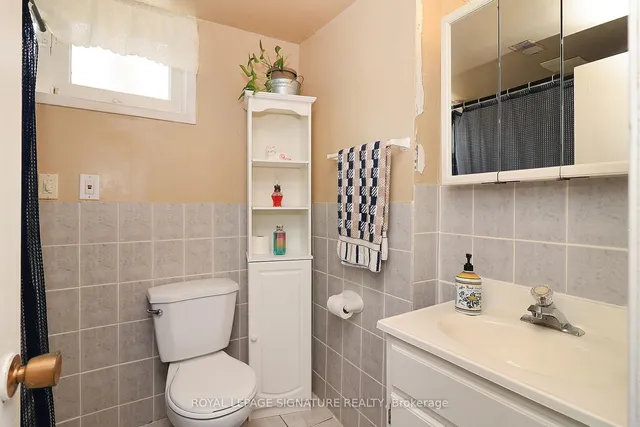 Additional image 26 of 989 Midland Ave