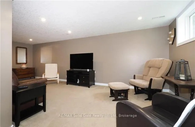 Additional image 35 of 462 Driftwood Dr