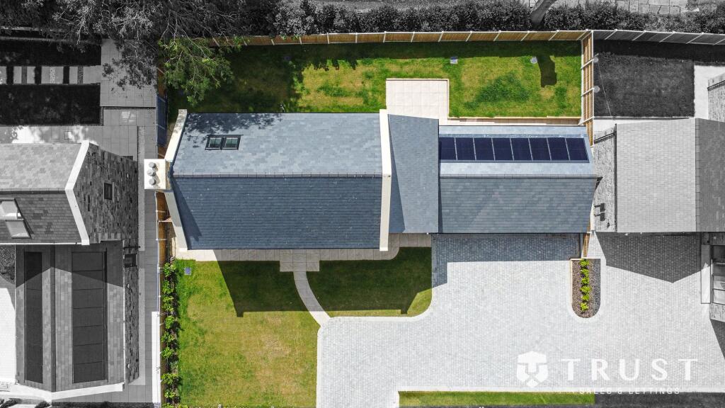 Additional image 64 of West Lane, Gomersal, BD19