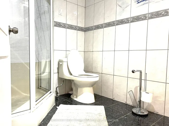 Additional image 18 of 28 Greyhound Dr