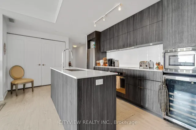 Additional image 18 of 110 Marine Parade Dr Unit 304