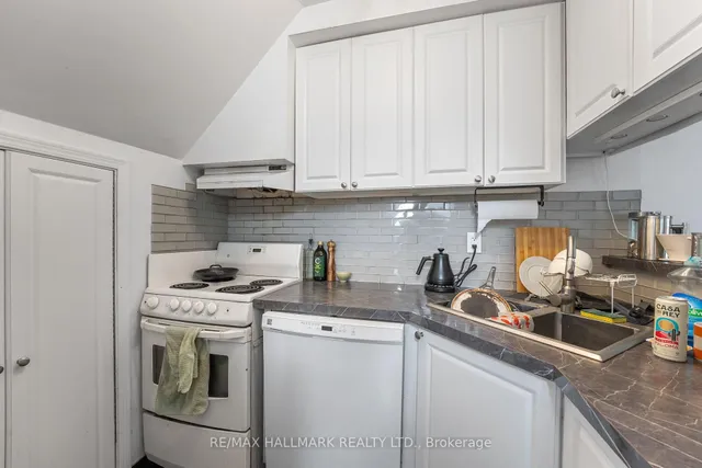 Additional image 28 of 76 Browning Ave