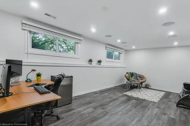 Additional image 19 of 120 Devonglen Dr