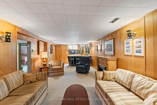 Additional image 37 of 70 Frost St