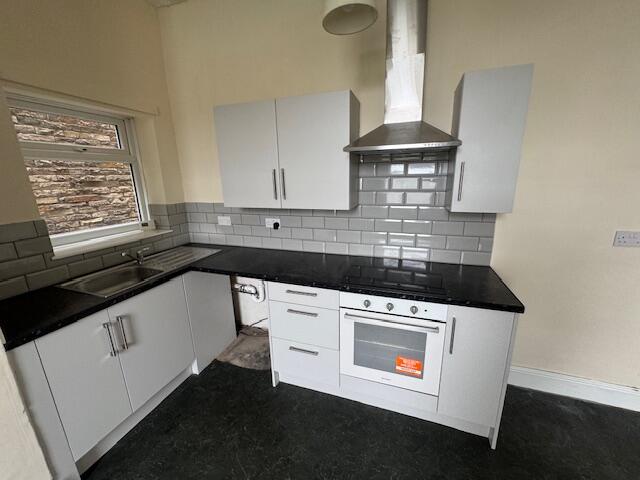 Additional image 3 of South Parade, Cleckheaton, West Yorkshire, BD19