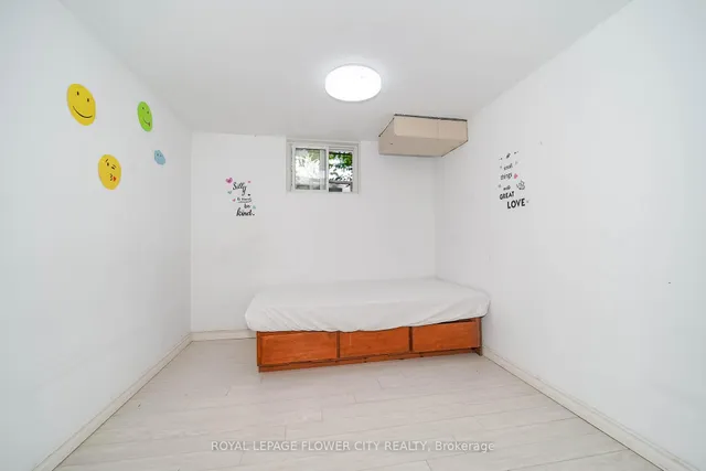 Additional image 36 of 16 Scranton Rd