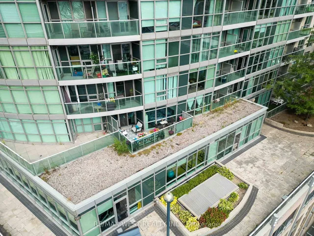 Additional image 3 of 18 Yonge St Unit 710