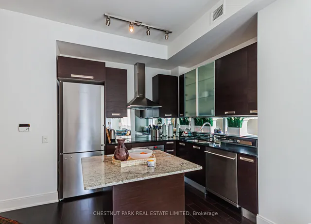 Additional image 8 of 21 Balmuto St Unit 1204