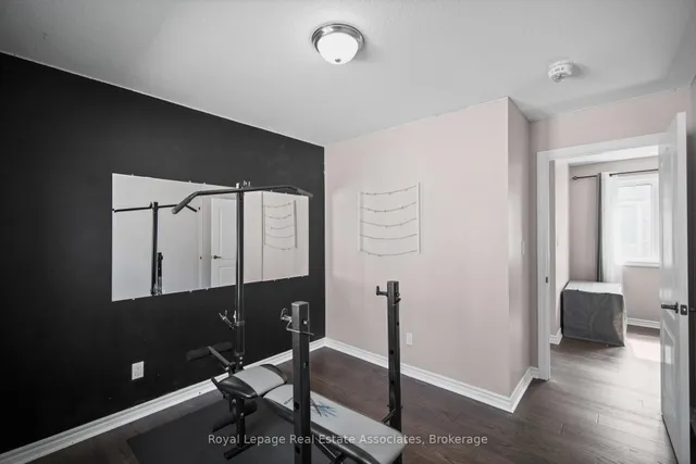 Additional image 36 of 439 Moorlands Cres