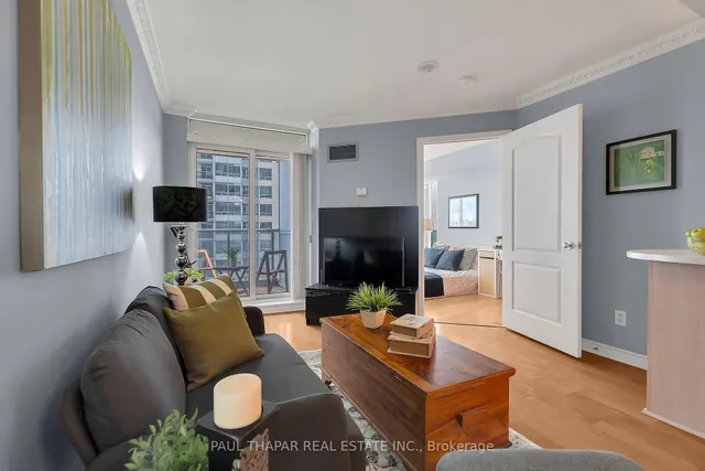 18 Yonge St Unit 2411