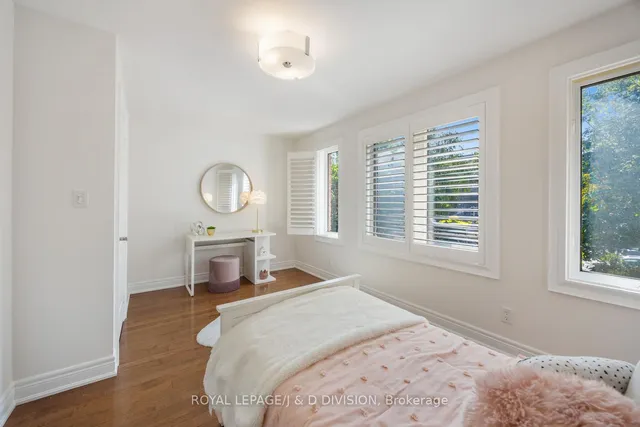 Additional image 18 of 33 Clark St