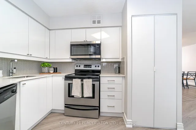 Additional image 9 of 270 Queens Quay Unit 1407