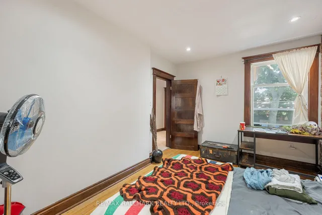 Additional image 16 of 76 Browning Ave