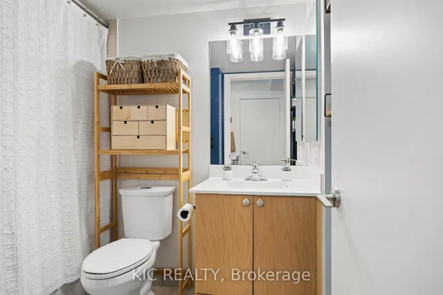 Additional image 13 of 181 Village Green Sq Unit 2312