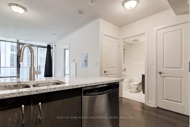 Additional image 7 of 18 Yorkville Ave Unit 704